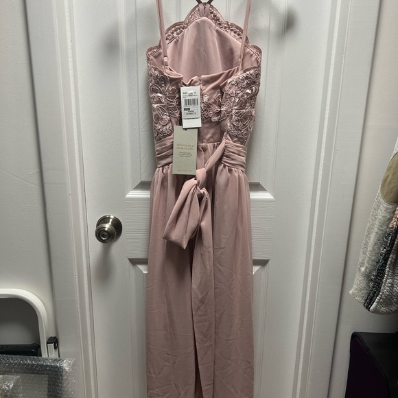 Quiz Chiffon halter top midi dress. Size 12. New with tags! - Picture 3 of 5